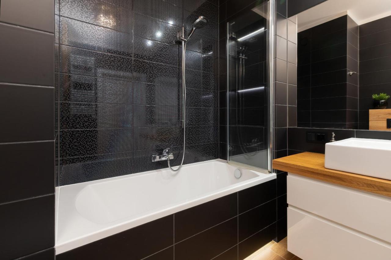 Albatross Towers Przymorze Apartments By Noclegi Renters กดัญสก์ ภายนอก รูปภาพ