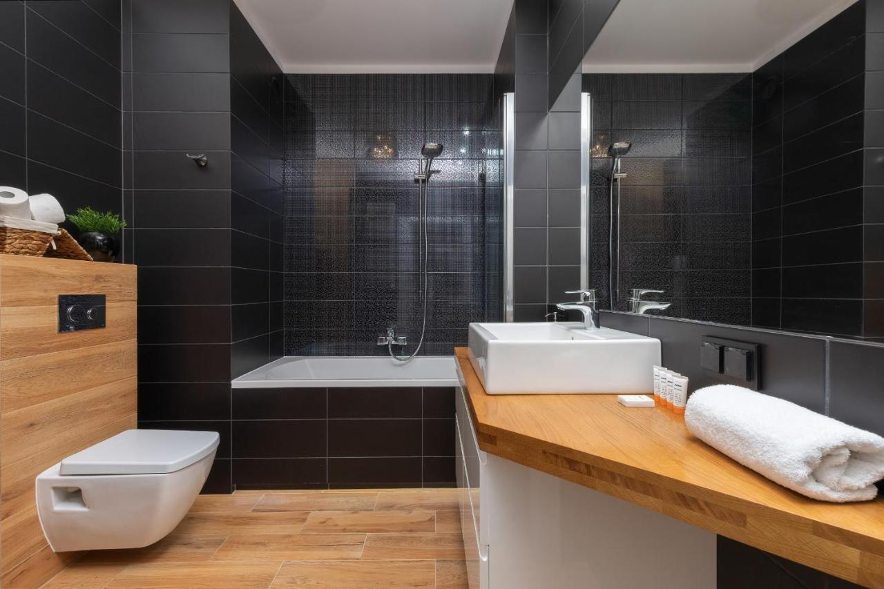 Albatross Towers Przymorze Apartments By Noclegi Renters กดัญสก์ ภายนอก รูปภาพ